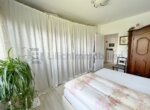"Traumwohnung in idyllischer Lage: Großzügiges Wohnen mit zwei Balkonen und Hobbyraum" - Schlafzimmer